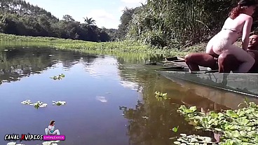 FUI CONVIDADA PELO MARCIO BAIANO PARA PASSEIO NA PRAINHA - ACABAMOS TRANSANDO NO BARCO E NA PONTE
