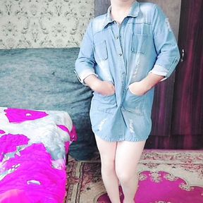 Jeans dress shemale striptease big butt booty sexy ladyboy sissy