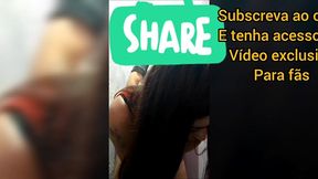 levei minha mulher nos comercios publicos sem calcinha e acabou dando pro motoboy num banheiro publico!