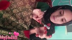 Hot Indian girlfriend pounded hard by her man!