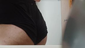 I Like to Show off on the Internet in Exchange for Money