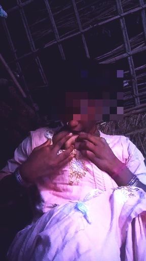 Desi Mallu Aunty Pink Frock Me Chuchi Masala Rahi Hai