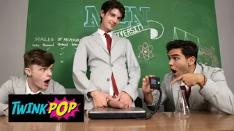 Hung Twinks Joey Mills, Jake Preston and Damian Night Raw Fuck in College 3some