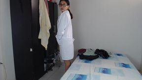 que rica doctora, quiero ir a su consultorio