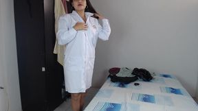 que rica doctora, quiero ir a su consultorio