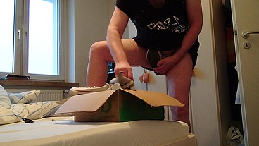 Paket fremder Schuhe zum Benutzen