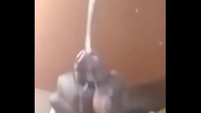 Amigo hetero me manda un video viniendose rico