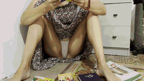 Under Bonnie's dress MOV