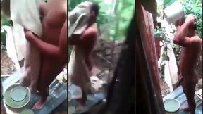 pedreiro pirocudo tomando banho se exibindo pra mim