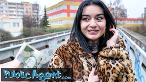 Public Milf Crystal Cherry Gives Outdoor Blowjob and Big Dick&#x1F346; POV