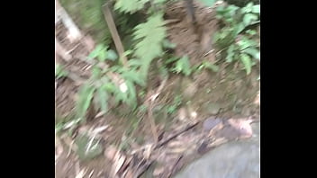 Cruising con el conductor follando en el bosque