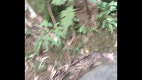 Cruising con el conductor follando en el bosque