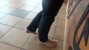 Shopping With Barefoot Candice