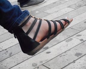 collection pieds de femmes matures françaises en public 11