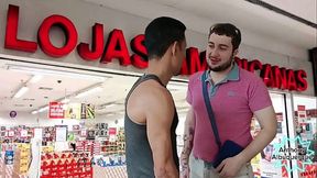 Flagrei o puto roubando chocolate na loja e teve que d&aacute_ algo em troca pra eu n&atilde_o chamar o seguran&ccedil_a filme completo no Red