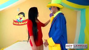 the clown fucked the ass of hot bitch - yara rocha - ed junior - -