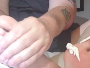 SOLO BBW MASSAGES HER FEET WITH HOT CREAM