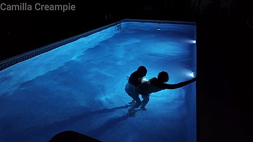 Night time Fucking and Creampie in the Pool