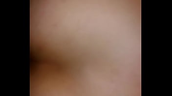 un amigo me la entierra toda