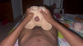 Masturbo mi polla con mi fleshlight