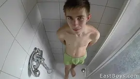 Curious Straight Teen Gives In To Desire During Blowjob Tryout – 18+