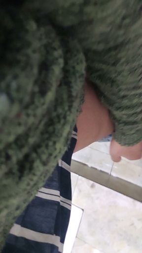 Public Bathroom   Clip 1