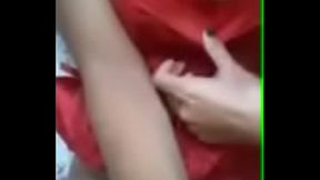 Novinha mostra seios no Periscope