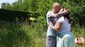 exhib a la campagne!une bonne baise en plein air! et je vais me faire remplir