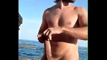 Jerking off in the beach