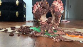 Cake Vs Feet
