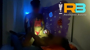 brazillian bull, Halloween do Realizador Baiano em Curitiba! Comedor de Salvador convidado pra uma festinha privada com casal de SÃO PAULO. Corno gravando esposa com outro macho , cuckold swing