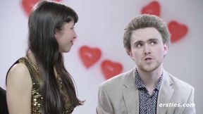 Deutsche Jungfrau erstickt erstmalig den blind Date Aran Knaller Cock bestialisch gushing endlose Ladung