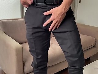 Post -電マ射精 スリムスーツでもっこりがわかるくらいビンビンになり ちんこからは我慢汁がだらだらと滴っちゃいましたw 一..- by -japan_h- from OnlyFan