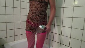 Leopard slut in shower