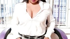Sexy secretary 😏🔥