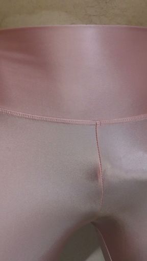 Masturbation with pink spandex leggings   Clip 2