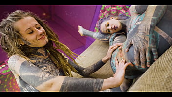 Alt TEEN gets her ASS fisted