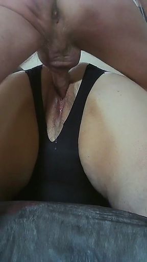I Inseminate My Neighbor with a Big Double Creampie in Her Pussy