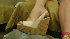 covering jessica rayne s barefoot soles in philly jhon s warm jizz!