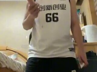 Chinese basketballer masturbate