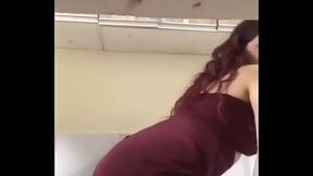 Novinha dan&ccedil_ando funk mostra demais