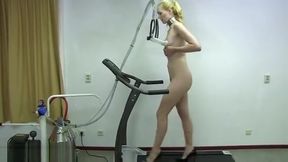 HuCows 19.10.19 Ariel Anderssen On The Treadmill