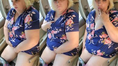 This curvy housewife finger fucks in her car only feet from neighbors who almost see