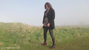 Emma Lee - Outdoor CD Piss Wank