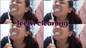 I fill my mouth with foam… and I make it explode