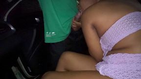 esposa adora beber leite de estranhos no dogging