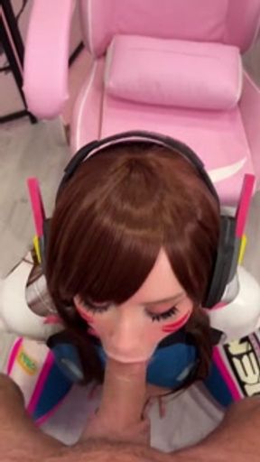 &nbsp;Girl Cosplay D.Va from Overwatch and Sucks Dick till Facial