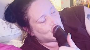 Hot thick midget suck and slurping on a bbc