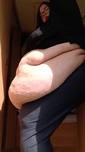 belly dancing in caravan pt 2