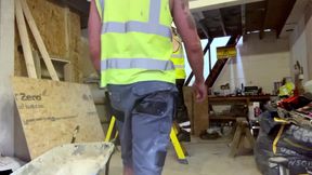 Construction Service Hi-vis Oral Overtime in the Workshop